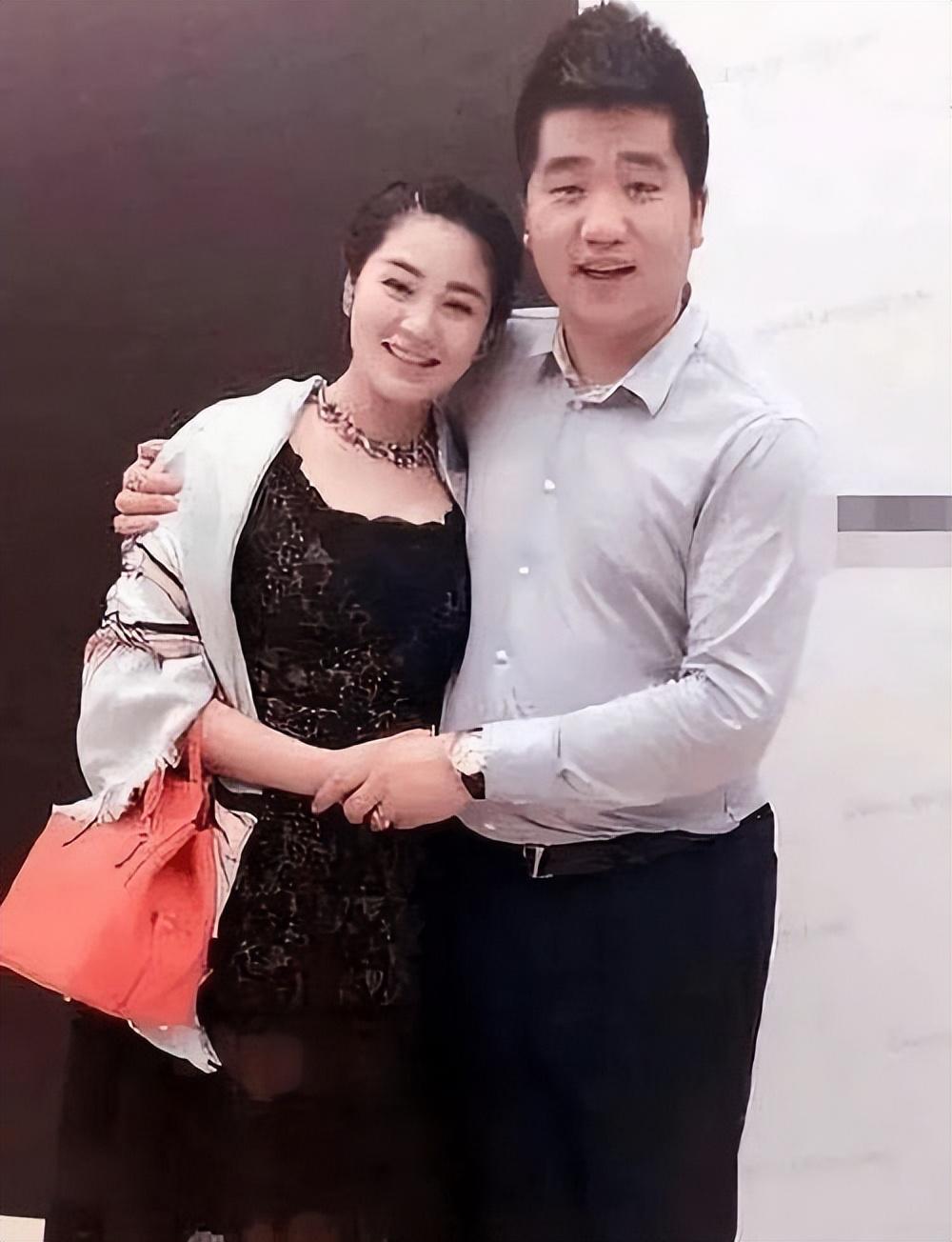 陷入了"情网"……当时毕畅的车坏了,前往4s店修理,在那里她遇上隋宏洋