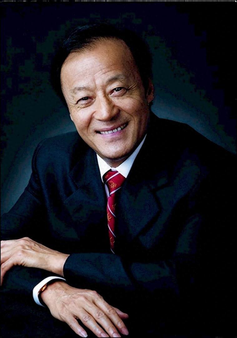 回顾乒坛美男子李富荣娶舞蹈演员为妻儿子是帅哥演员