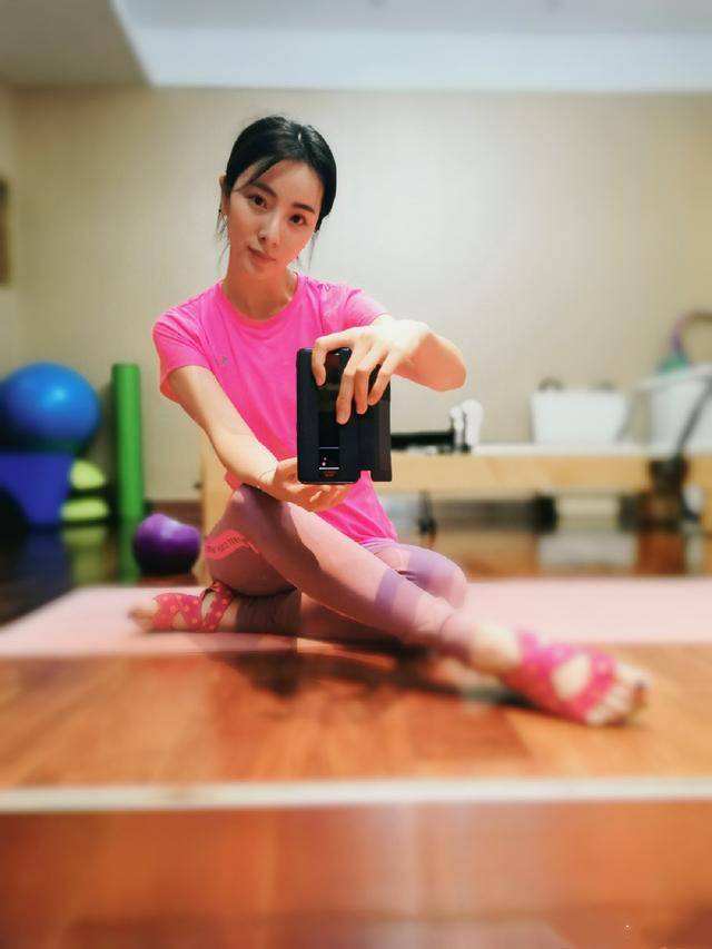 回顾李思思我这辈子正确的决定就是嫁给初恋并生了俩儿子