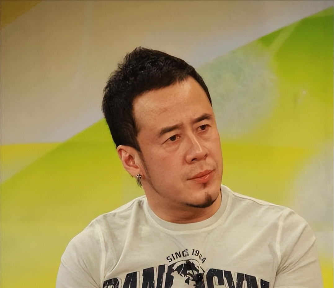 回顾孙浩26岁春晚走红得罪杨坤20年不说话52岁因演戏太好被骂