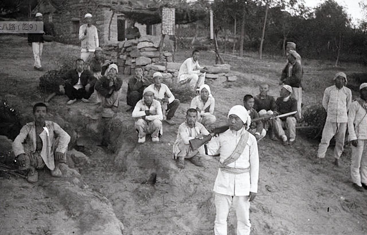 1945年我军司令员被杀害贺龙和陈赓叹息他若活着该多好