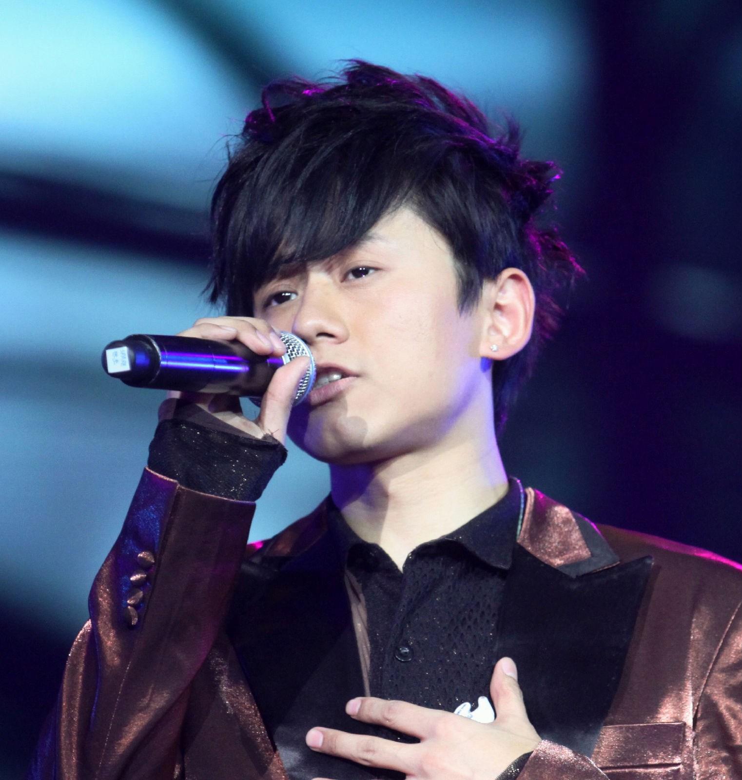 回顾张杰被质疑假唱用实力封神三声谢谢断绝往日情分