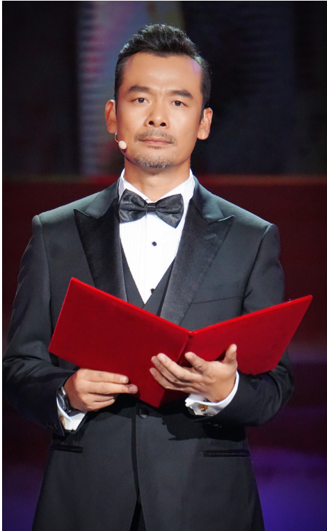 回顾宋佳伦爱喝酒被妻子嫌弃婚后不要孩子改正后成温柔爸爸