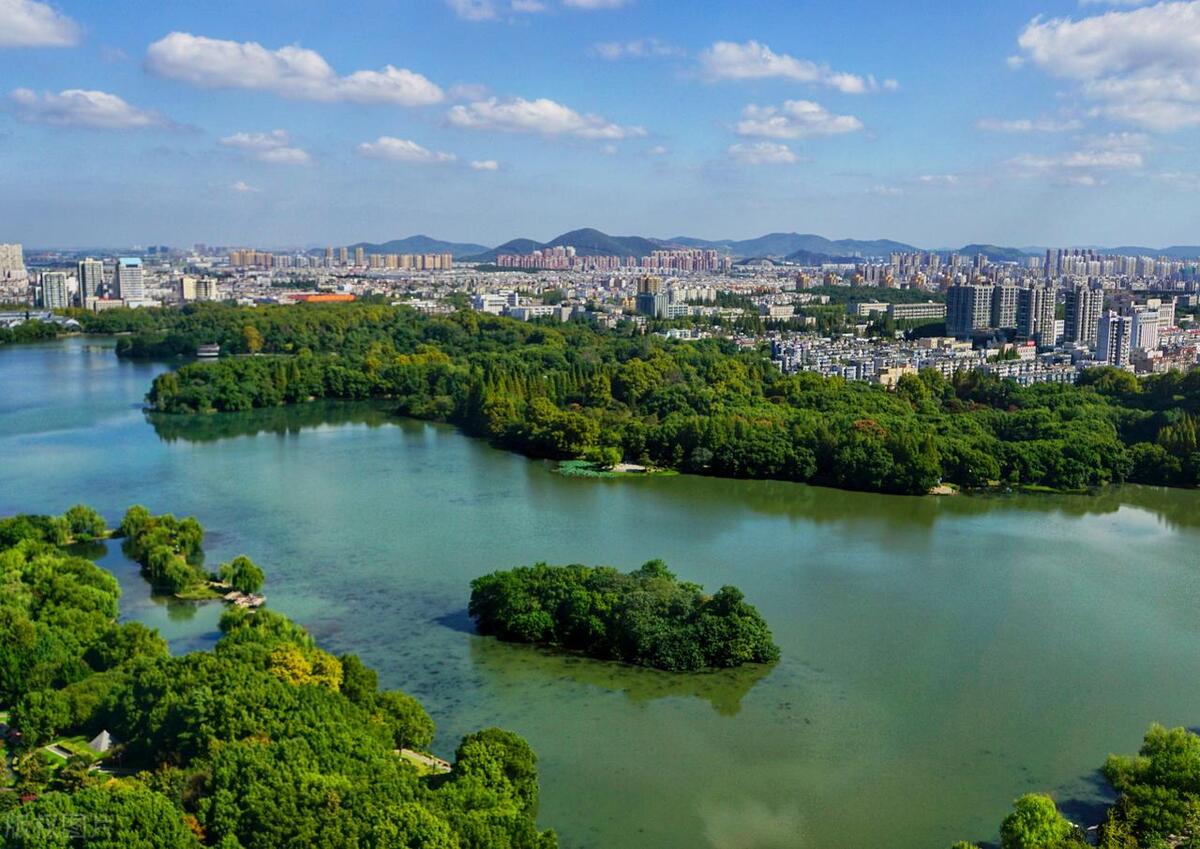 一个因铁矿储量多,旅游景点出名的马鞍山市在哪个省?