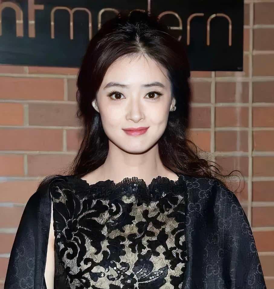 回顾著名演员蒋欣戏红人不红的背后是心直口快还是情商太低