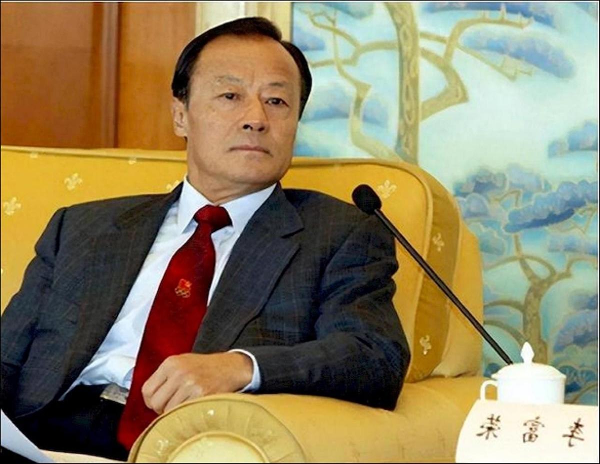 回顾乒坛美男子李富荣娶舞蹈演员为妻儿子是帅哥演员