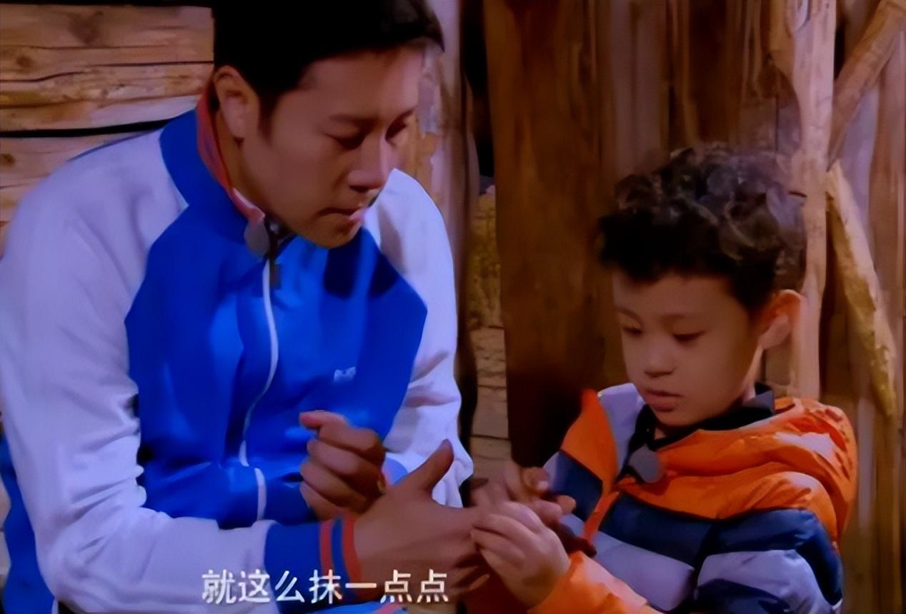 回顾蔡国庆22次登春晚拒绝那英迎娶圈外妻子如今儿子成骄傲