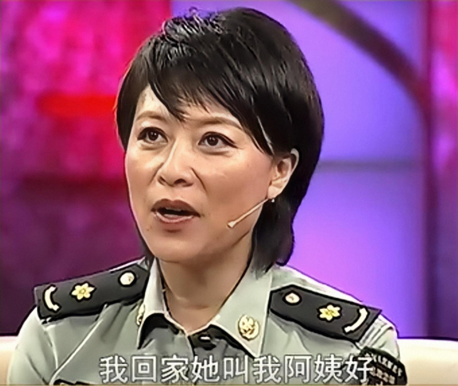 回顾岳红年轻时只顾事业曾被女儿喊阿姨患癌后母女和解