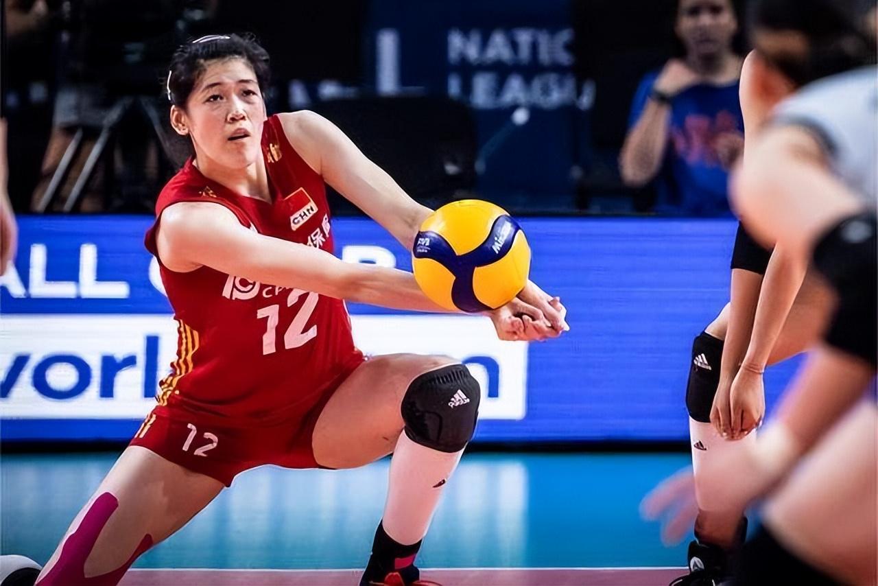 13岁的郎平进入北京工人体育馆少年体校排球班,18岁就因表现极佳被