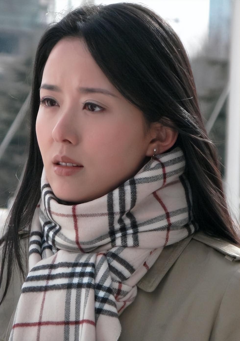 回顾演员颜丹晨我这辈子正确的决定就是44岁为小丈夫生儿子