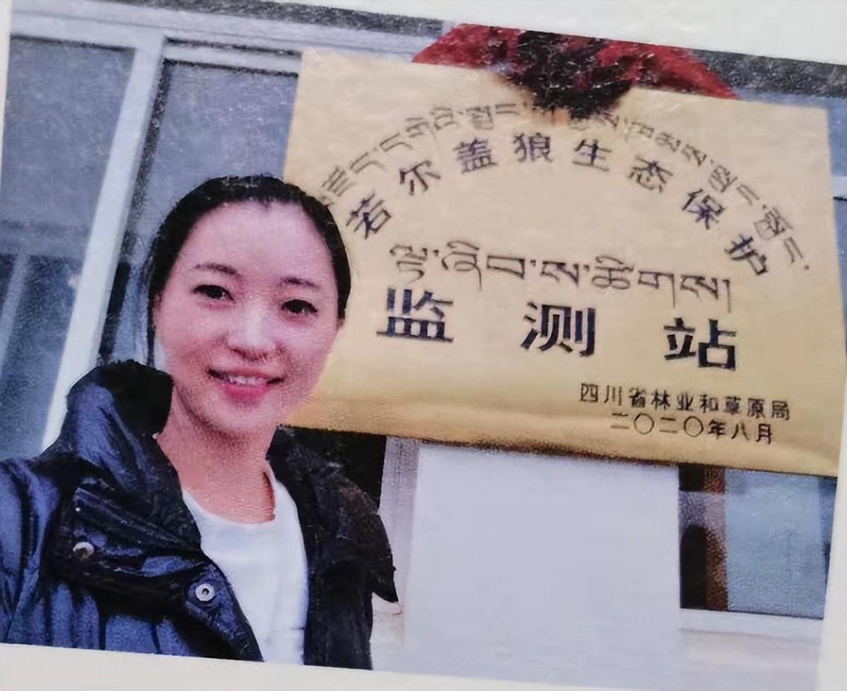 2014年,李微漪回到若尔盖草原,想看看阔别一年的格林,在牧民的帮助下