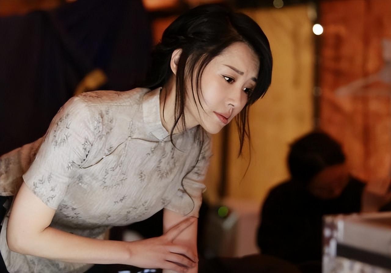 回顾女神许晴才华与颜值兼备越老越迷人54岁仍单身