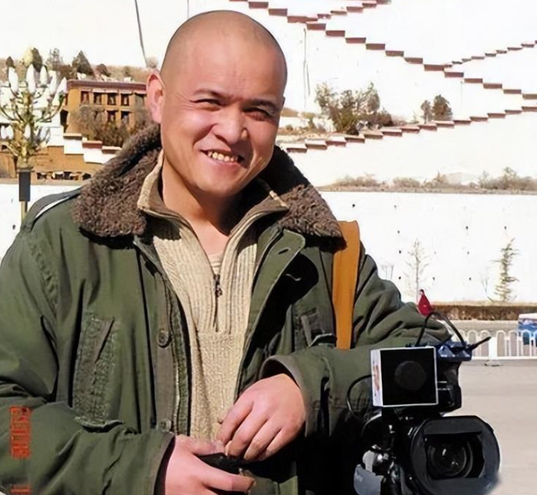 回顾:史国良抛妻弃子出家15年,后因儿子选择还俗,一幅画1173万