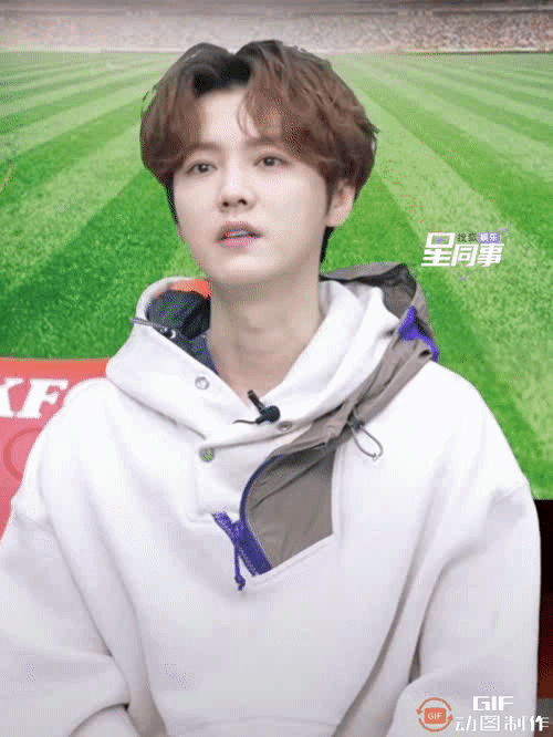 鹿晗愈发女相被嘲已配不上关晓彤脸部浮肿姨化撞脸尹正