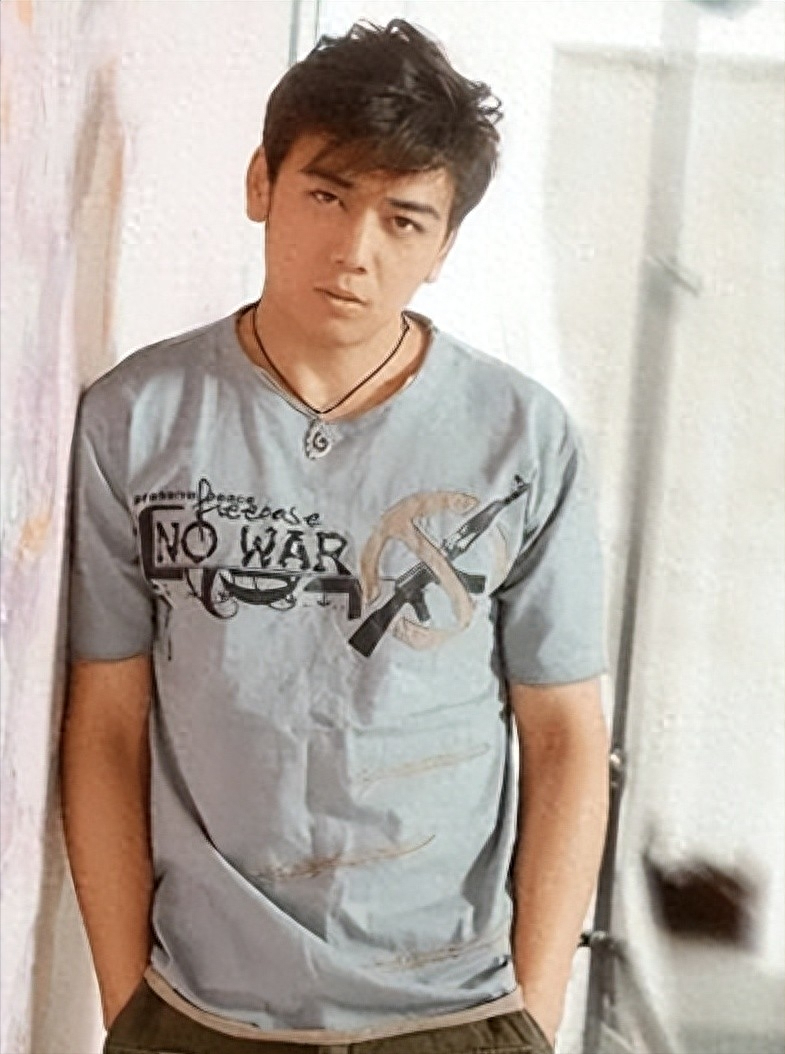 回顾杨烁顶风索要天价片酬油腻耍大牌还与刘涛传绯闻