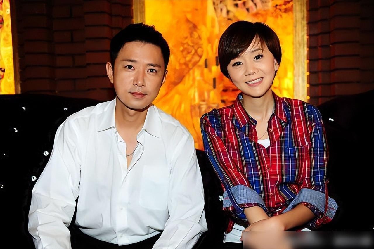 回顾高鑫结婚16年不做饭不洗碗钱也交给妻子管他才是人间清醒