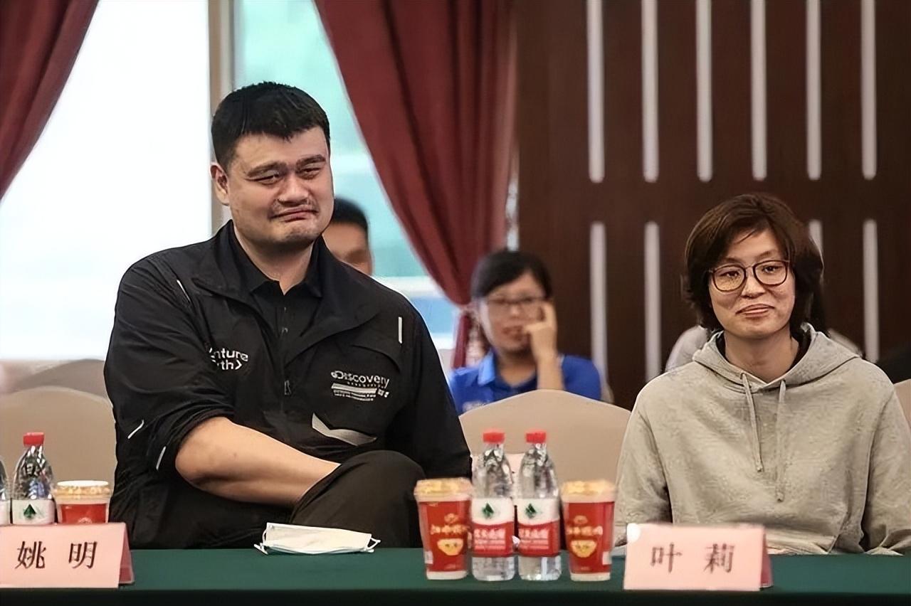 5年前,姚明成为nba的外籍球员,成功加入休斯顿火箭队,如此成绩的人,在