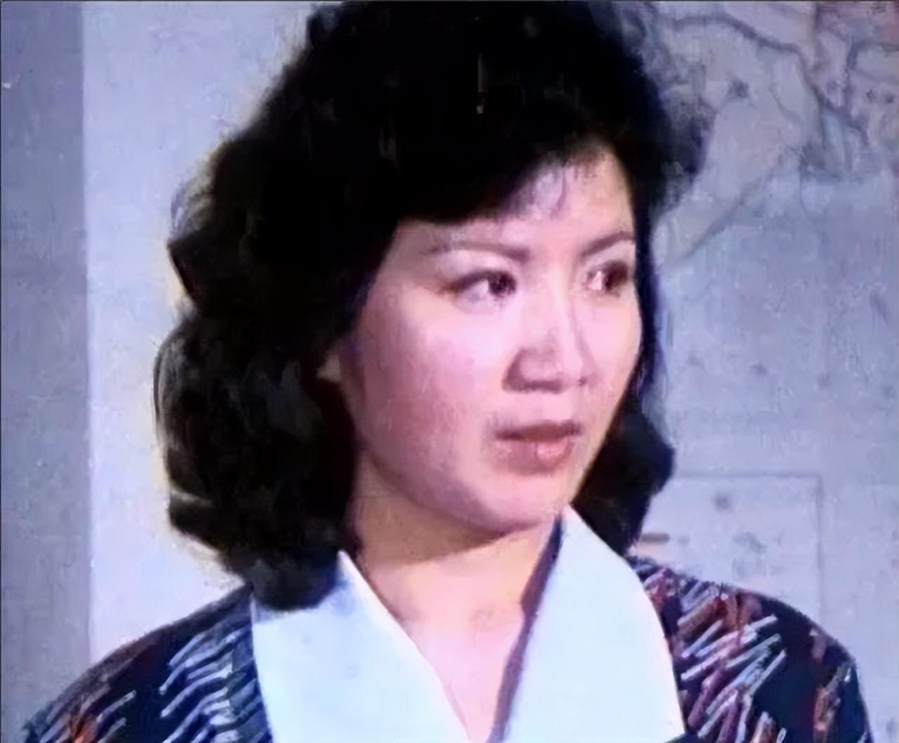 回顾曹翠芬张艺谋说她红不了52岁成为影后一生无儿无女是遗憾