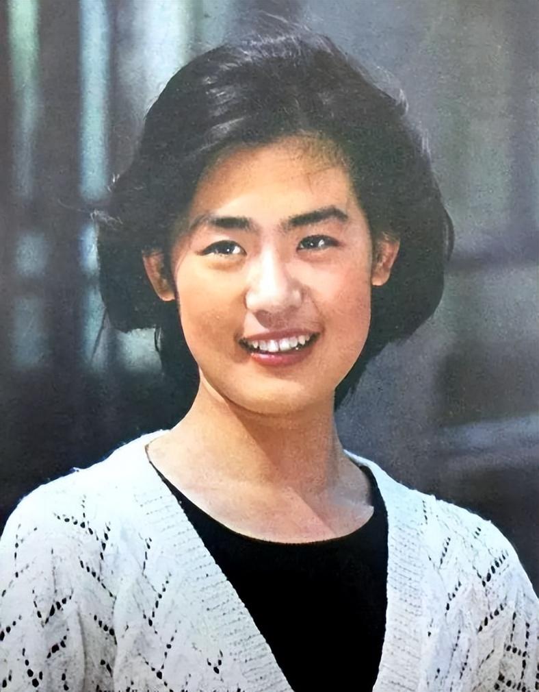 回顾丛珊嫁法国人后离婚带着儿子嫁导演60岁婚姻很幸福