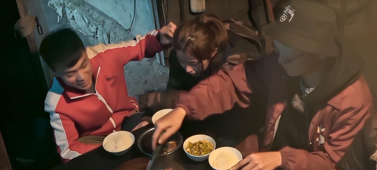 可弟弟一开口,刘思琦语气中的火药味就浓了不少,她感觉自己在家的权威