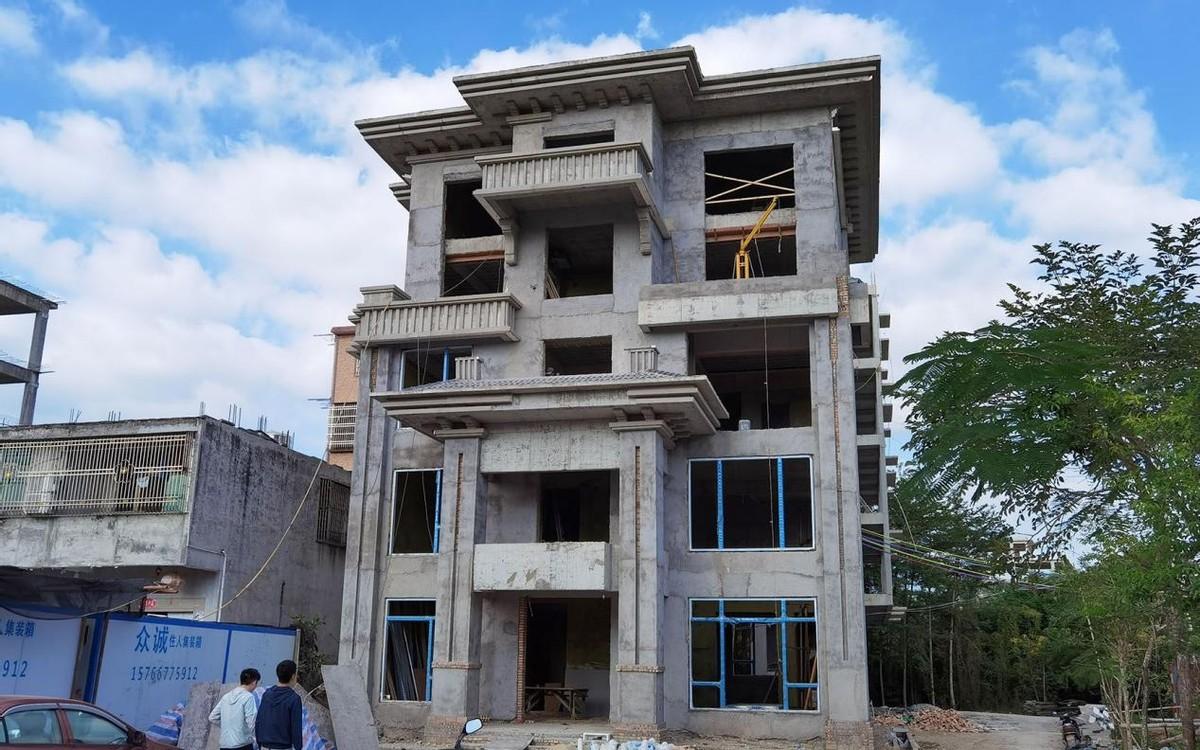 回顾男子攒100万回村盖别墅:没房贷没压力,承包土地年入十几万