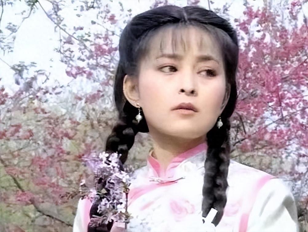 回顾黄志忠抛弃13年的原配如今54岁仍单身想儿子想得睡不着