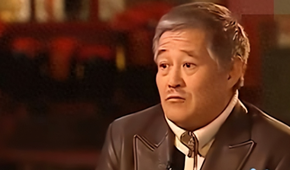 了一批兄弟,夜市间结交三教九流,成为石家庄小有名气的地痞流氓头目