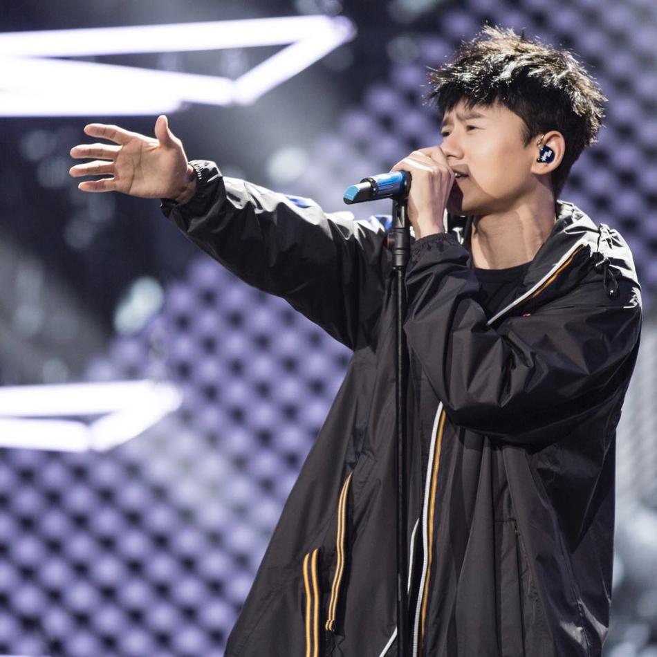 回顾张杰被质疑假唱用实力封神三声谢谢断绝往日情分