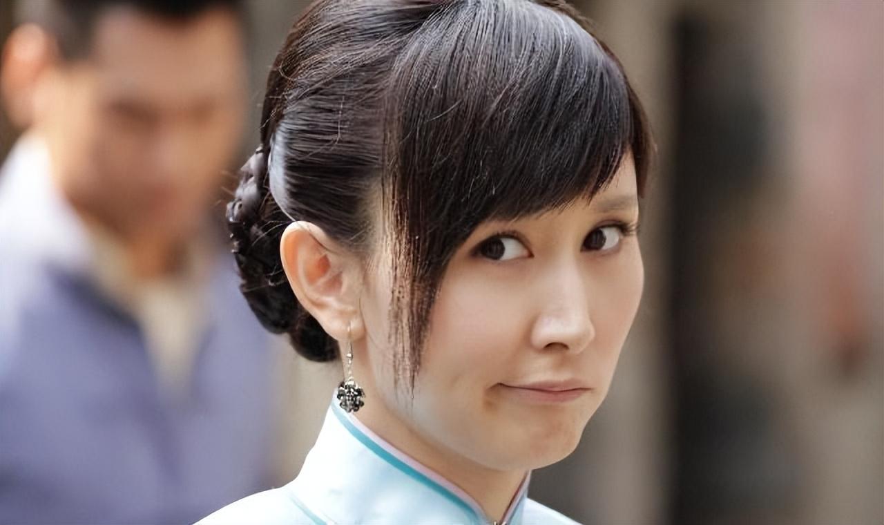 回顾胡静嫁入马来西亚豪门丈夫为不和她分房睡自愿摘除扁桃体