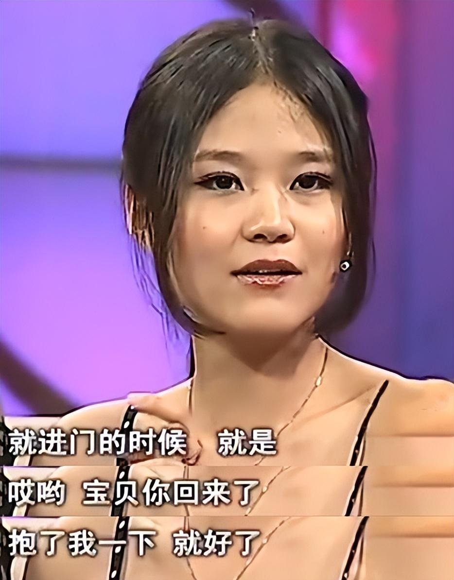 母女心连心,虽然没有人告诉岳以恩实情,但是她心里笃定妈妈受了不小的