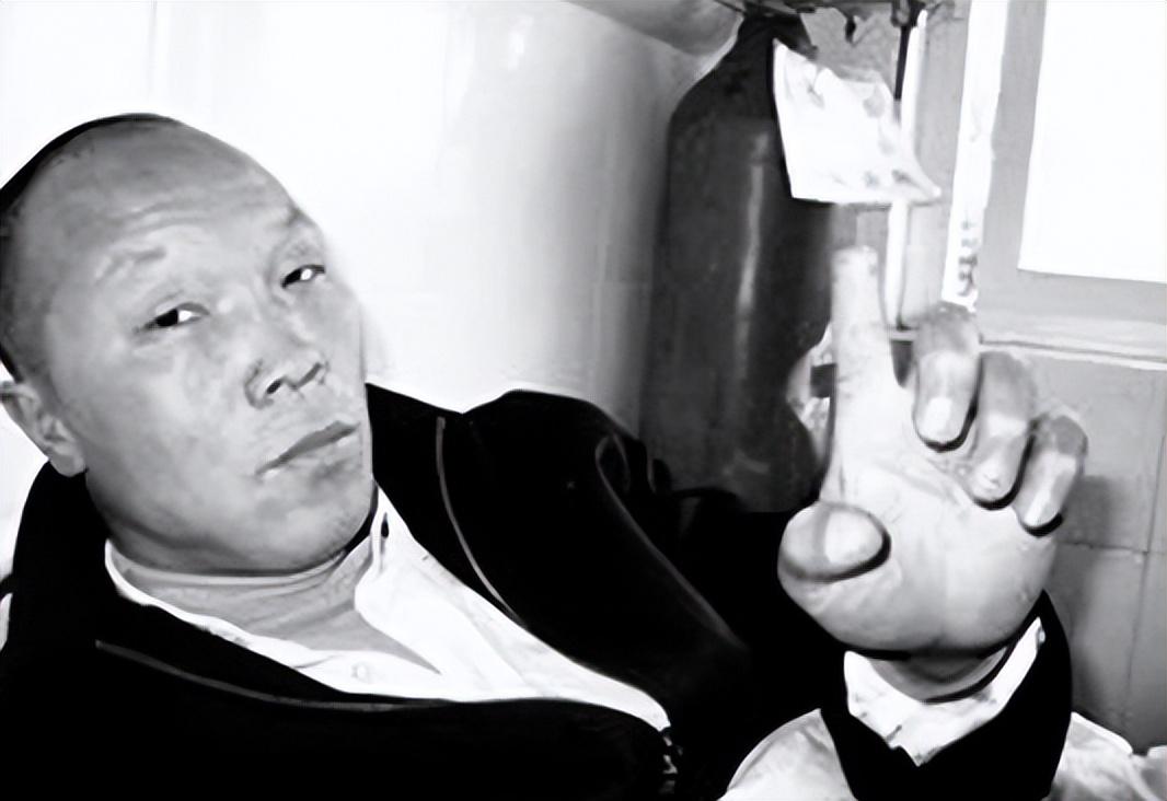 就此更加确定女尸就是张在玉,抓捕佘祥林也是有依据的,他有很大的犯案