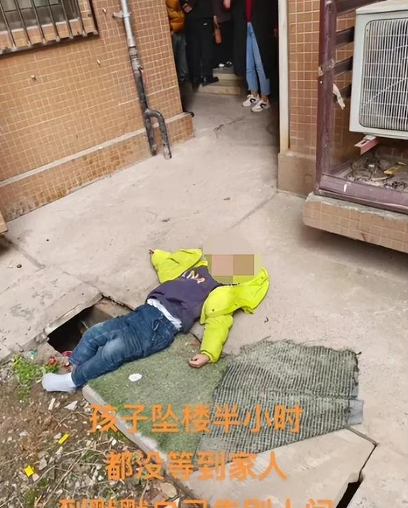 悲剧发生背景 孩子高楼坠亡的惨剧引人深思责任重大1