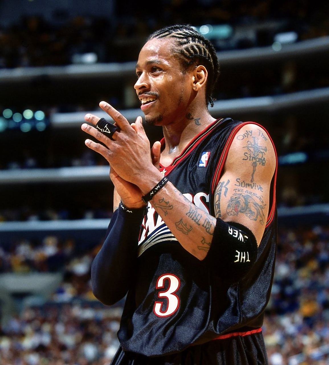 nba传奇人物阿伦-艾弗森生平纪录片将上映,该片由沙奎尔-奥尼尔和