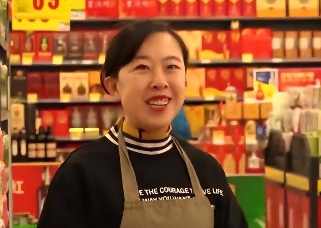 回顾甘肃女子想嫁刘德华其父卖肾后跳海自尽后来她后悔了吗