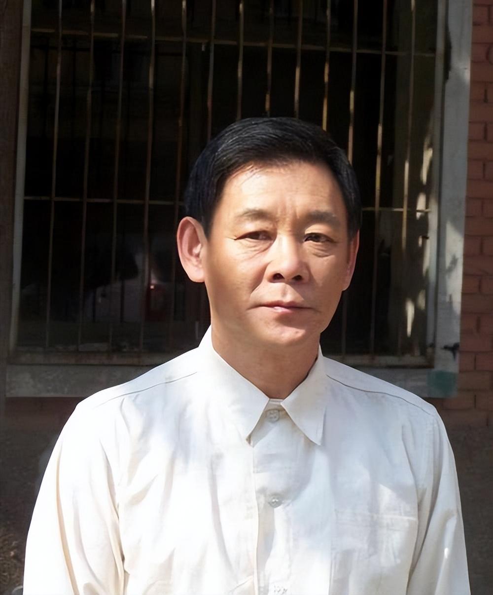 回顾李光复自小住北京四合院儿子手里几个亿为何77岁依旧拍戏