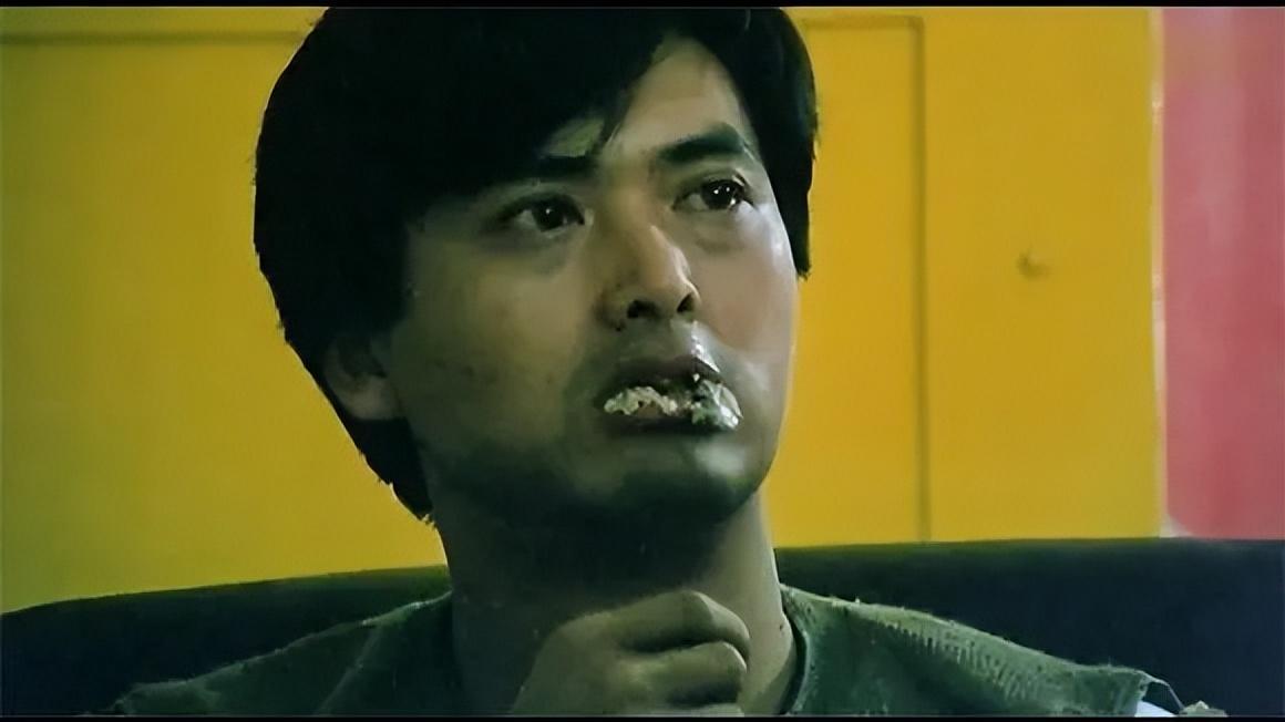 同是吃盒饭镜头把阮经天和周星驰周润发放一起看差距就出来了