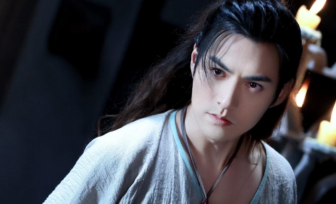 说到古装美男,就不得不提邵峰的名字.虽然论长相,邵峰算不上最出众的.