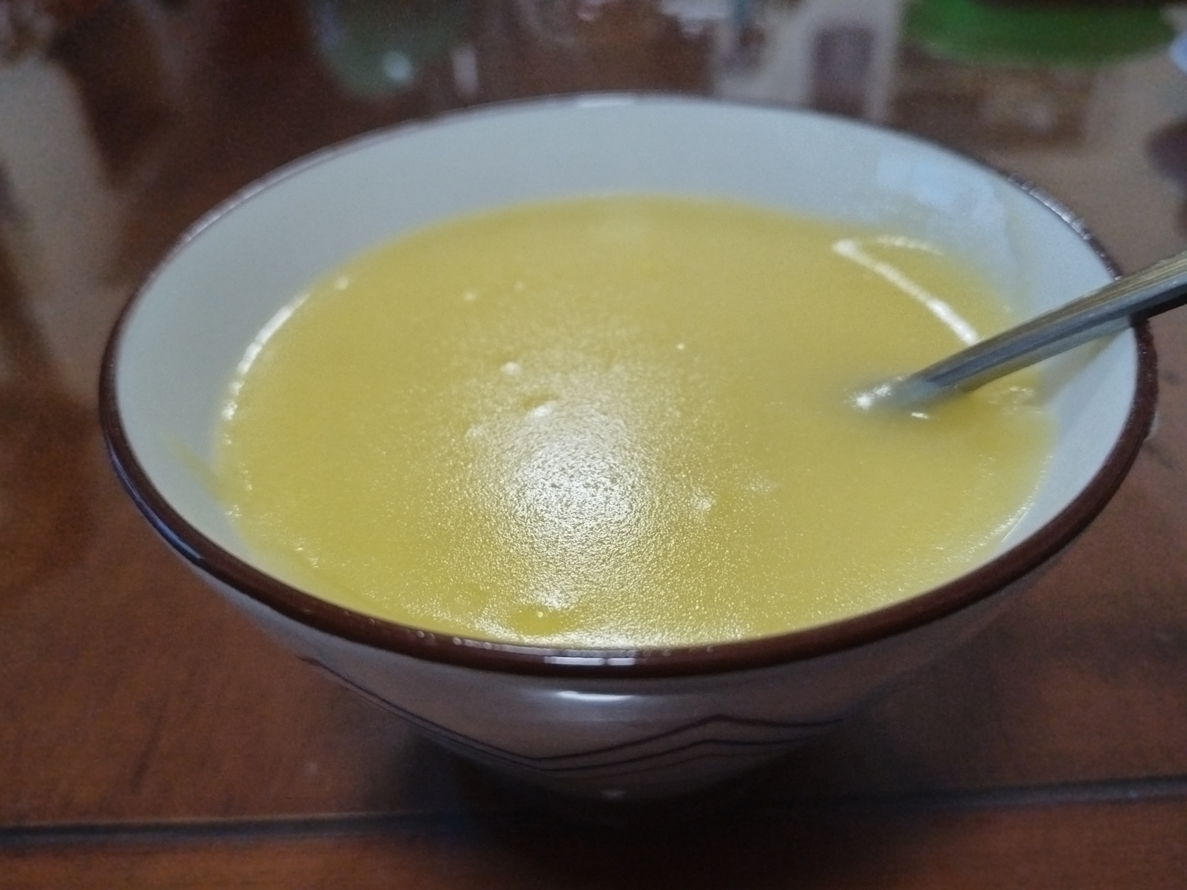 今天莫名想喝棒子面粥,我不太会熬粥,总是掌握不好米和水的比例,不是