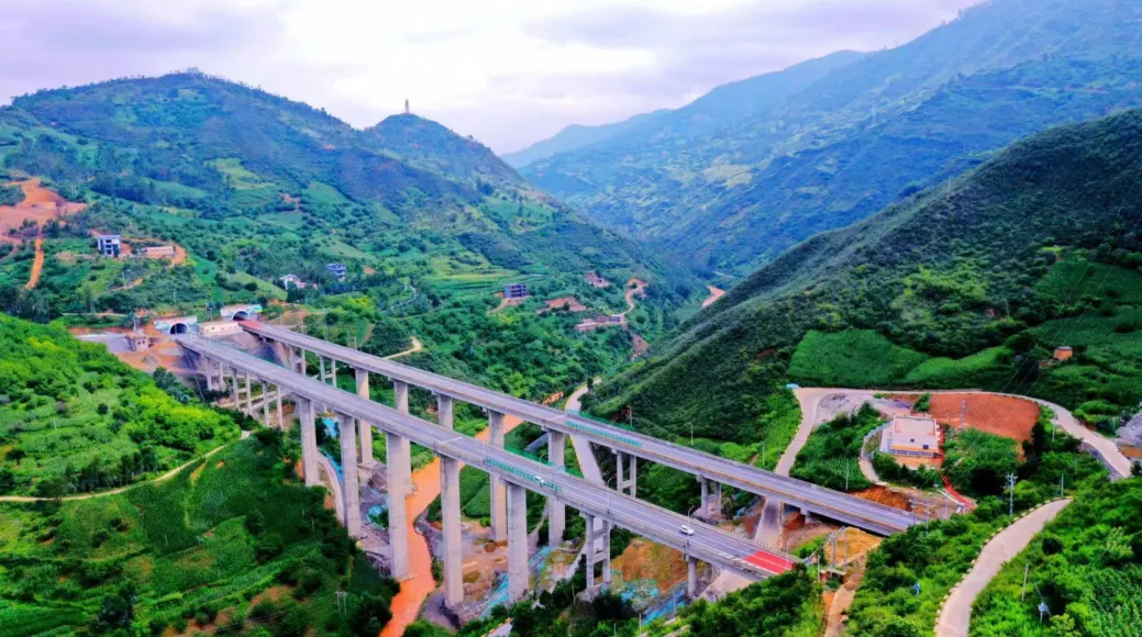 3月15日12:00,下关收费站通车,大理→巍山→南涧实现全程高速,大理到