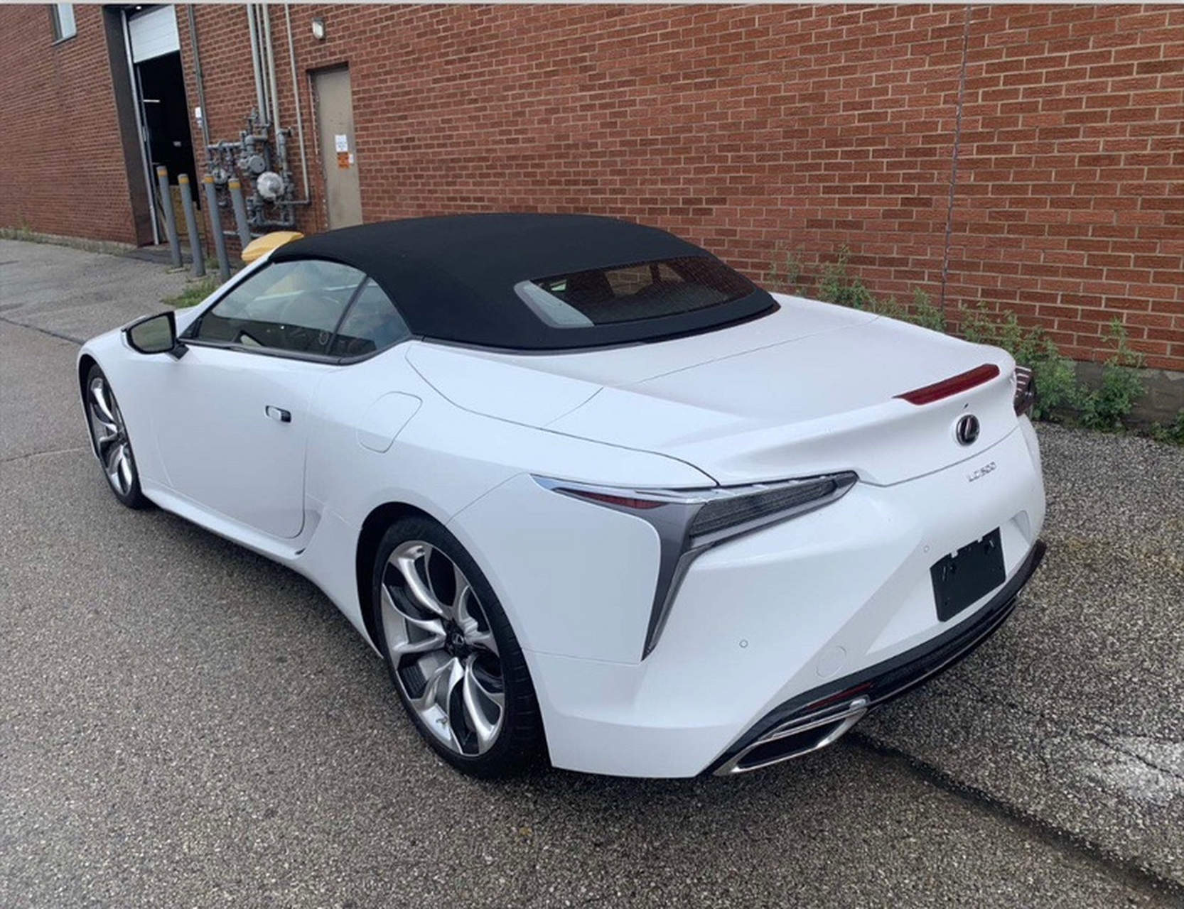 平行进口雷克萨斯lc500v8敞篷跑车