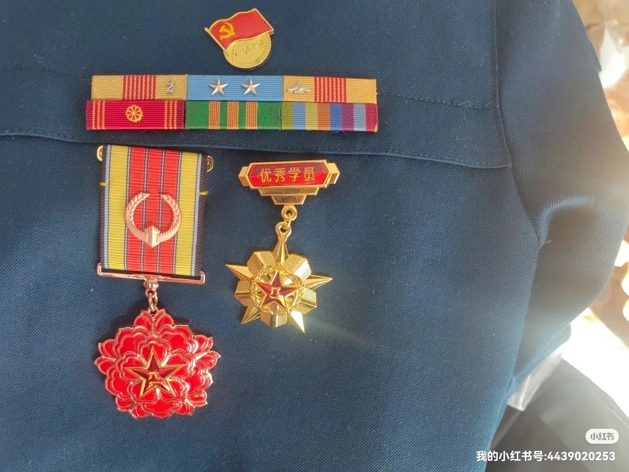 我的战友2016年就是军分区司令了,直到现在也没有