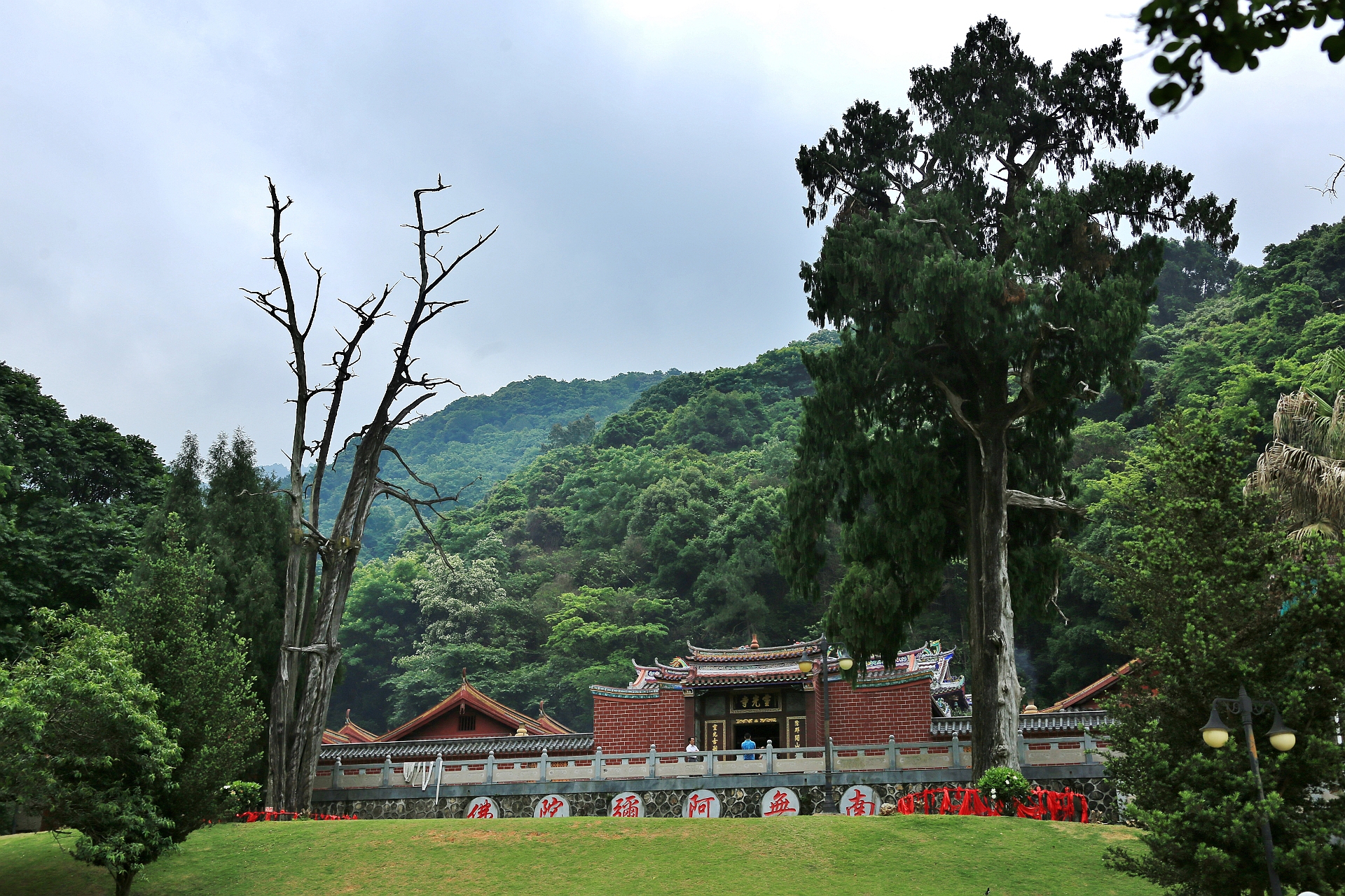 千年古刹灵光寺