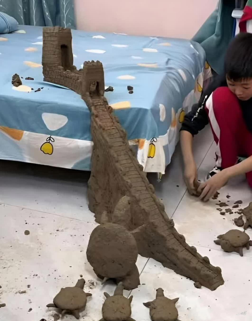 这样的熊孩子,我该如何教育呢?真是头大~#热点引擎计划