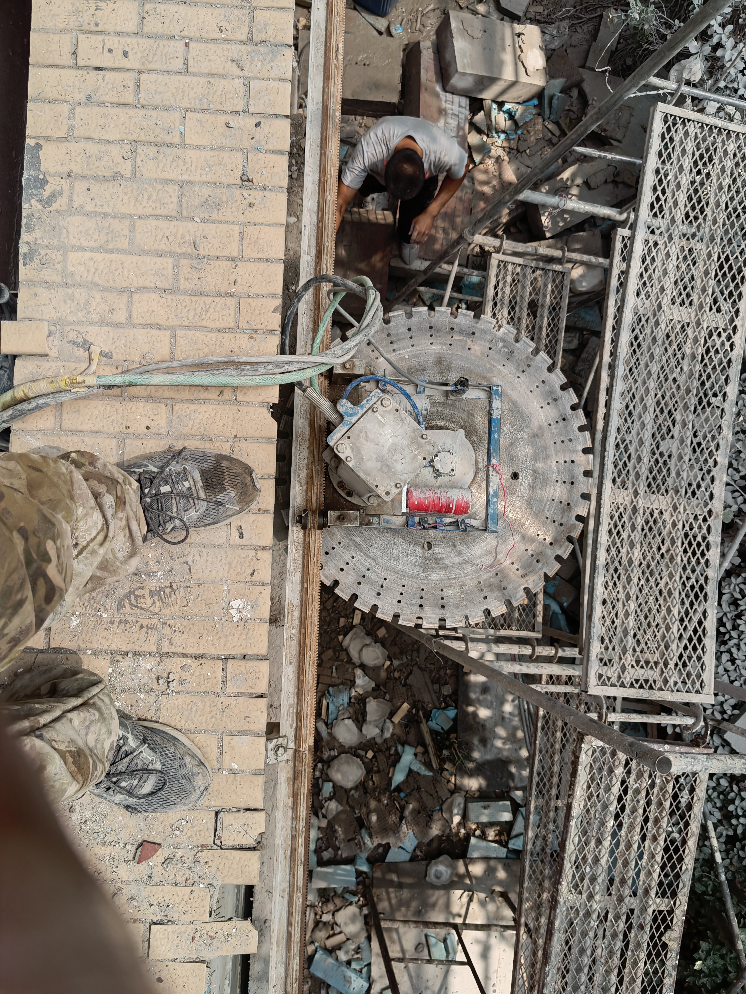 北京大兴墙体切割开洞