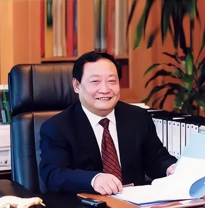 事情还要从华侨饭店创立之初说起,每一家饭店都要有吸引顾客