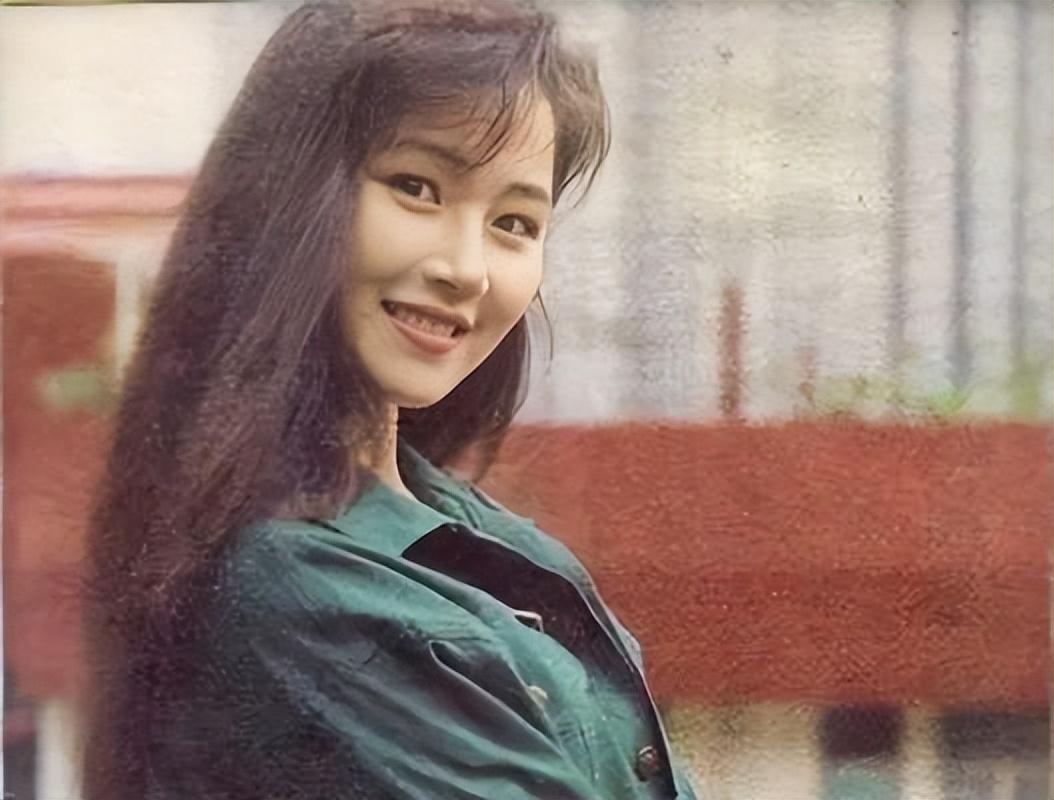 最美凤萍万绮雯迷倒吕颂贤情定甄子丹闪婚嫁给陈十三