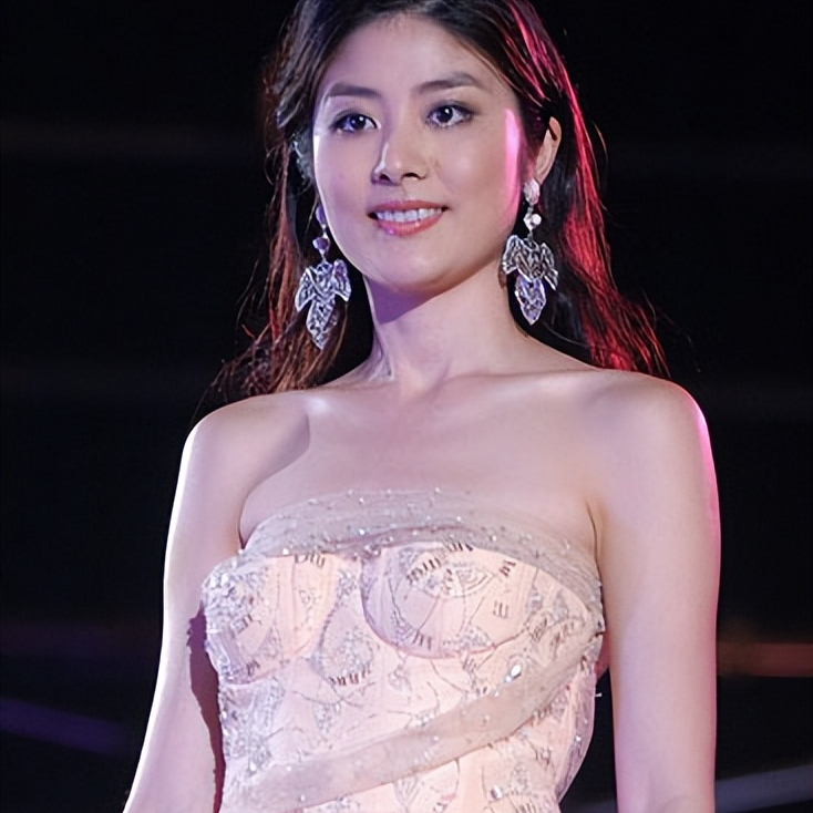 陈慧琳香港最后一位天后41岁痛失双胞胎女儿抱憾终生