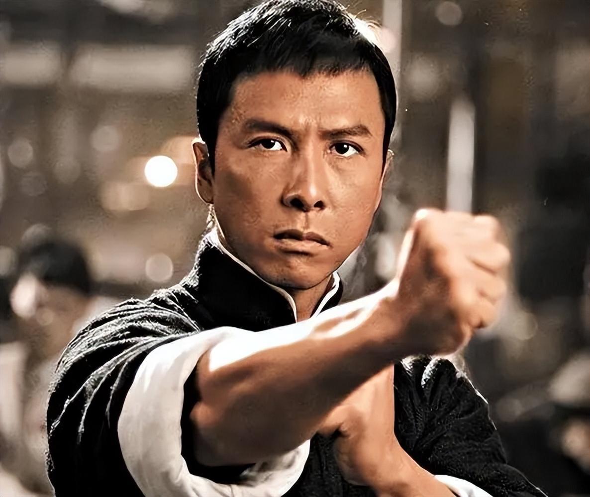 但是大多数都会成为众多杀马特的一员,而真正实现童年时期的武侠梦的