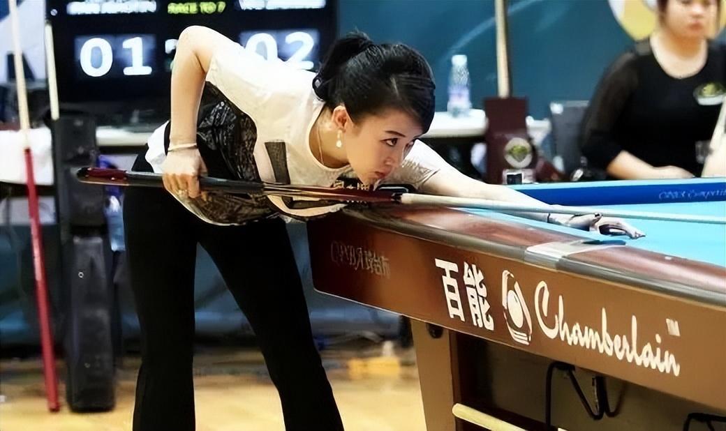 九球天后潘晓婷40岁身价8亿父亲成她婚姻路上的绊脚石