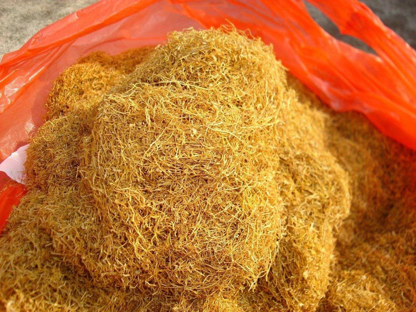 多家执法部门的线索后,襄阳警方有了重大发现,所有涉案商行的香烟出处